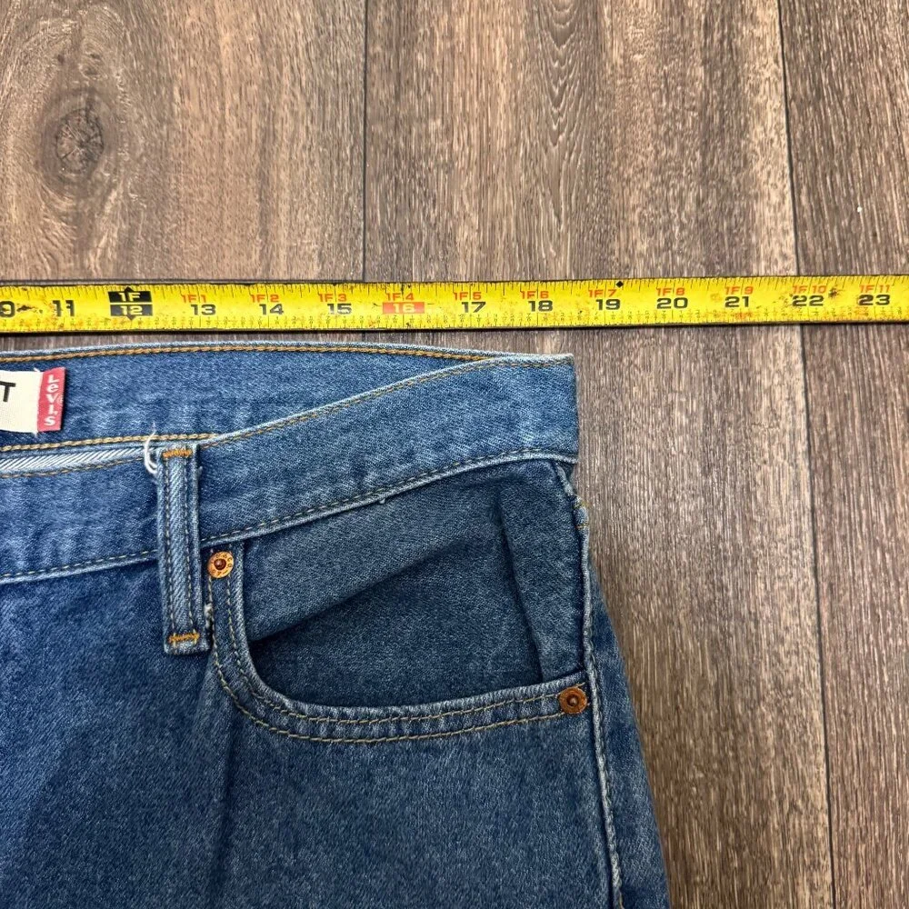 Vintage Levi's 505 Jeans Men's 36x30 Medium Wash Relaxed Fit Stretch Denim